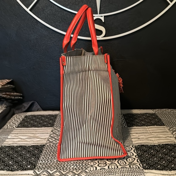 Henri Bendel Bag Stripe Canvas Tote, Pouch & Dust bag - Picture 6 of 16